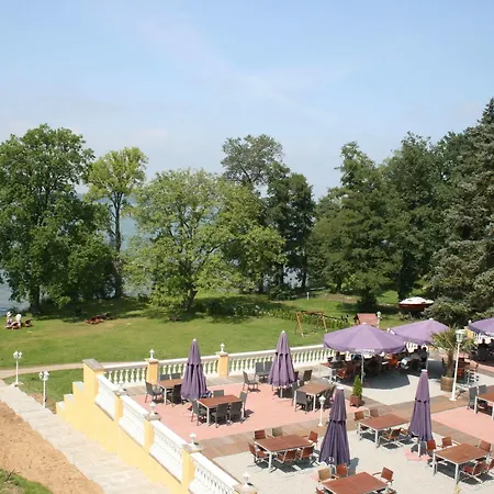 Maerkisches Hotel 4*